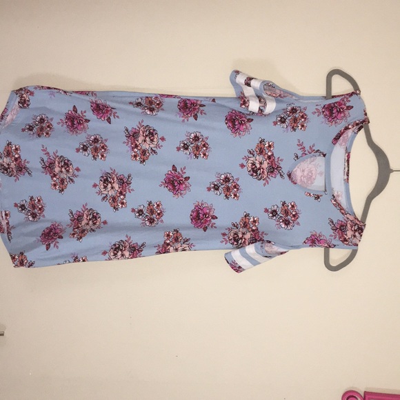 Dress 👗 - Picture 4 of 11